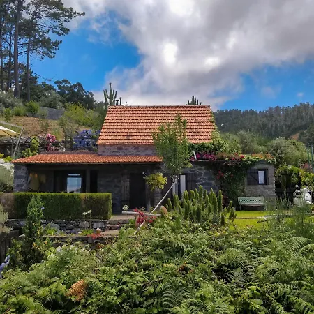 Achadinha - Mountain * Arco da Calheta (Madeira)