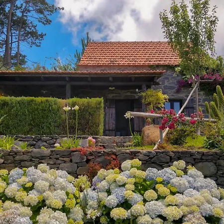 Achadinha - Mountain Chalet Arco da Calheta (Madeira)