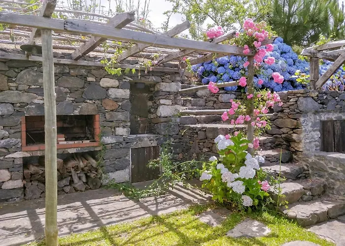 Achadinha - Mountain * Arco da Calheta (Madeira)